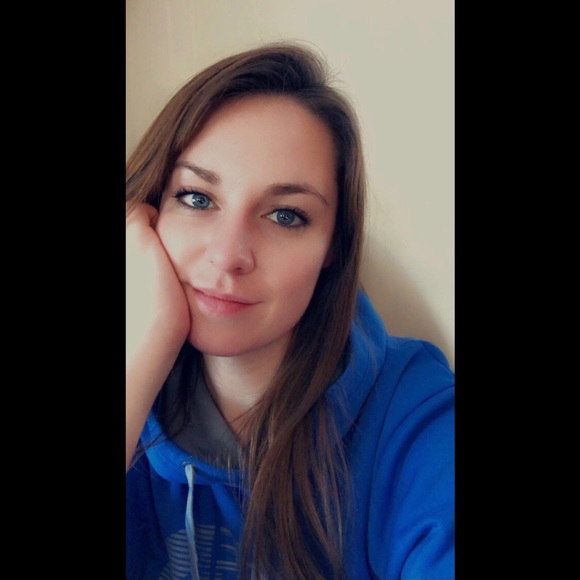 Meet Danielle - Picture 2 of 6